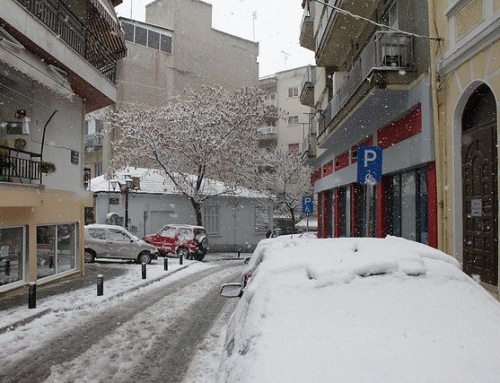 Παγωμένοι δρόμοι: συμβουλές προς οδηγούς και πεζούς